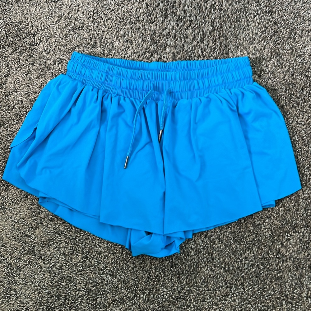 Women’s small flowy blue shorts